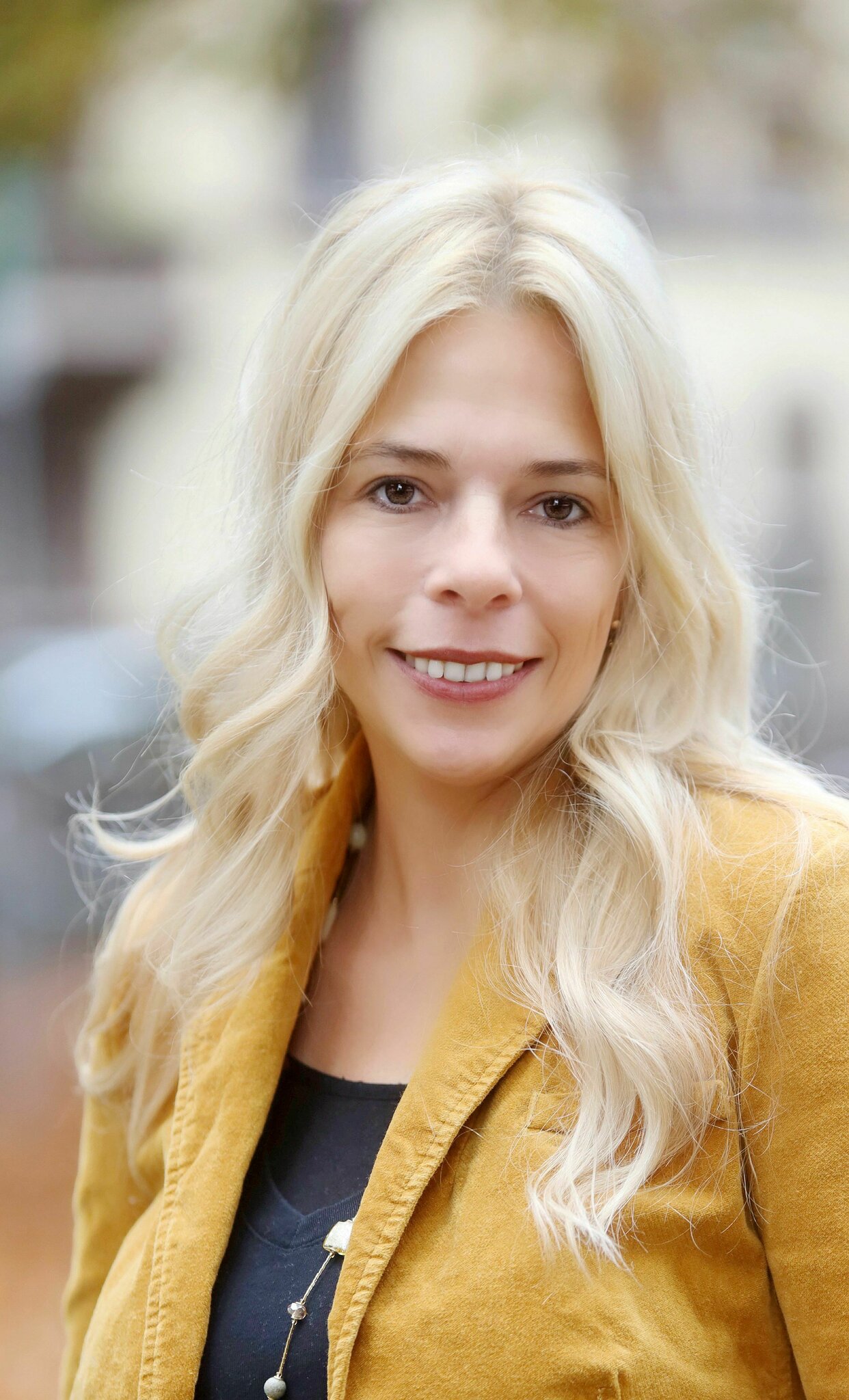 Schmöker &amp; Schmaus: &amp;quot;Die Blumeninsel im Bodensee&amp;quot; mit Eva-Maria Bast